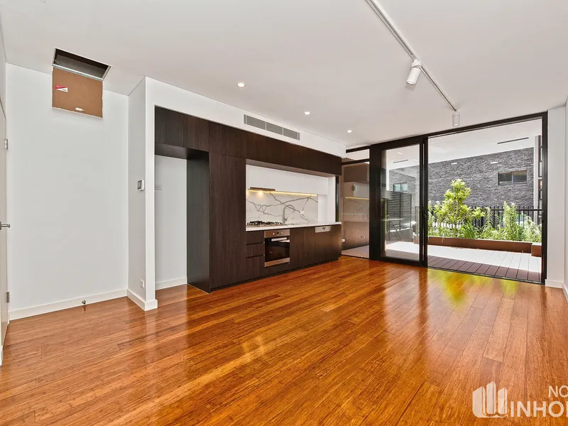 NEAR NEW ONE BEDROOM PLUS STUDY ROOM, SPLIT FLOOR