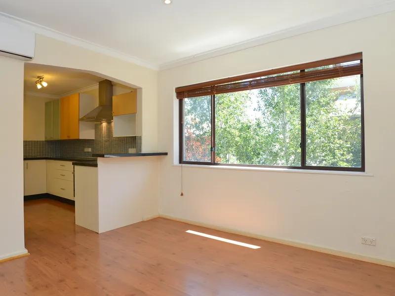 Modern apartment in prime location!!