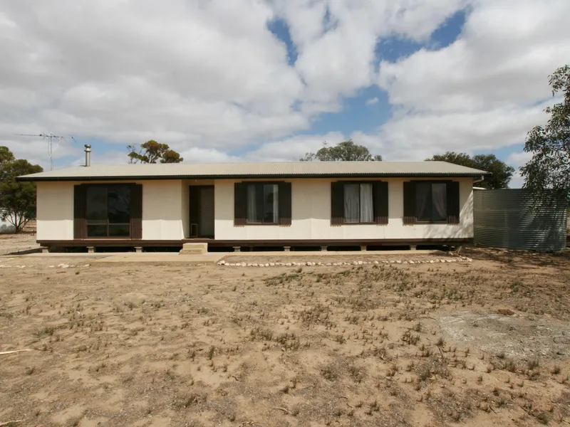 AN IDEAL RURAL RETREAT