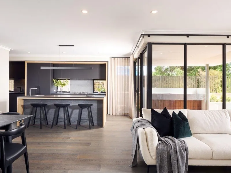 Prime location to NEST / INVEST!!!