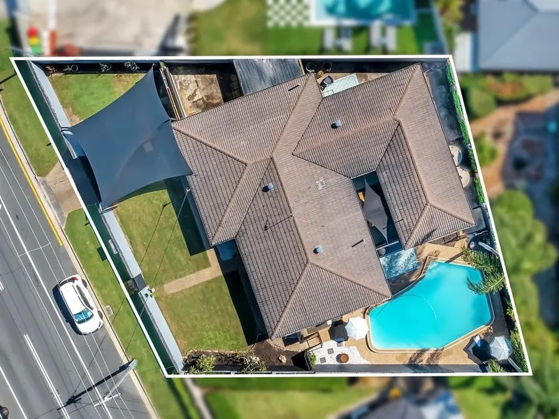 Discover the Essence of Queensland Living: Luxurious Home on Monaco Street, Broadbeach Waters