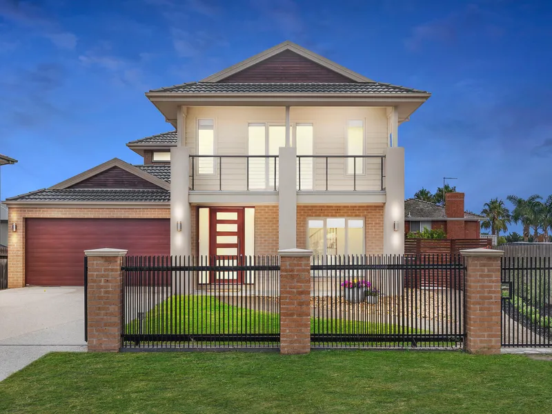 Make a splash with poolside alfresco