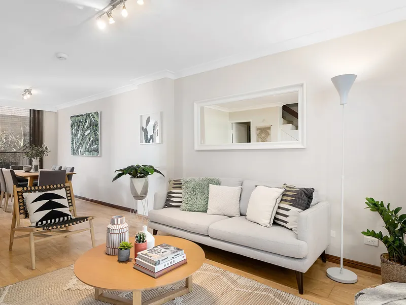 Ultra-convenient lifestyle in north to rear townhouse