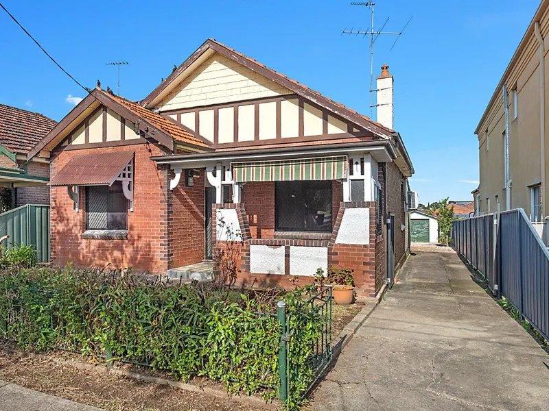 AFFORDABLE FIRST HOME OR INVESTMENT | GREAT LOCATION!