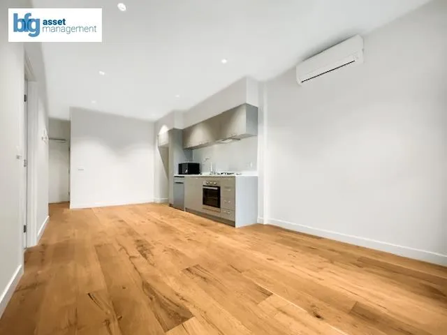 Modern & Spacious 2 Bedroom Apartment in Frankston