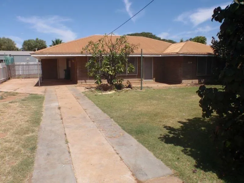 COZY HOME, CLOSE TO TOWN