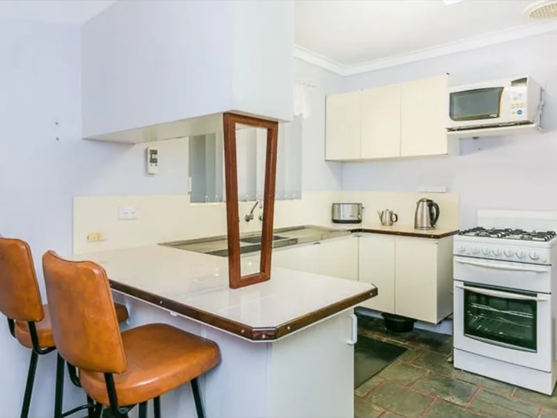 Quality Family Home + Workshop