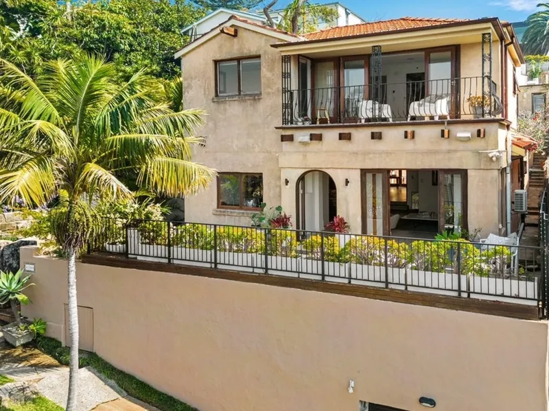 BEACH SIDE TAMARAMA HOUSE + SEPERATE RESIDENCE