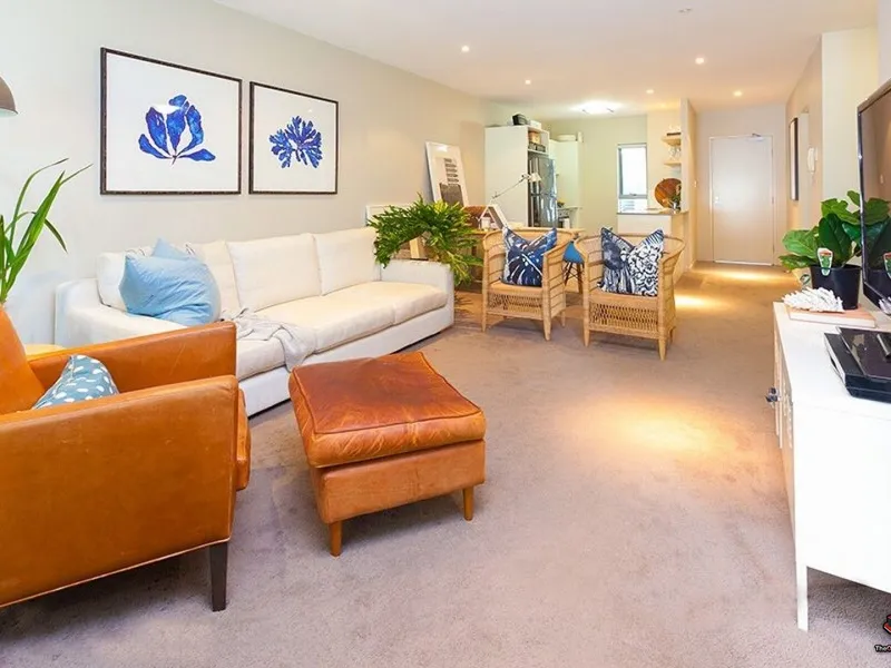 Large, Private Ground Floor Unit