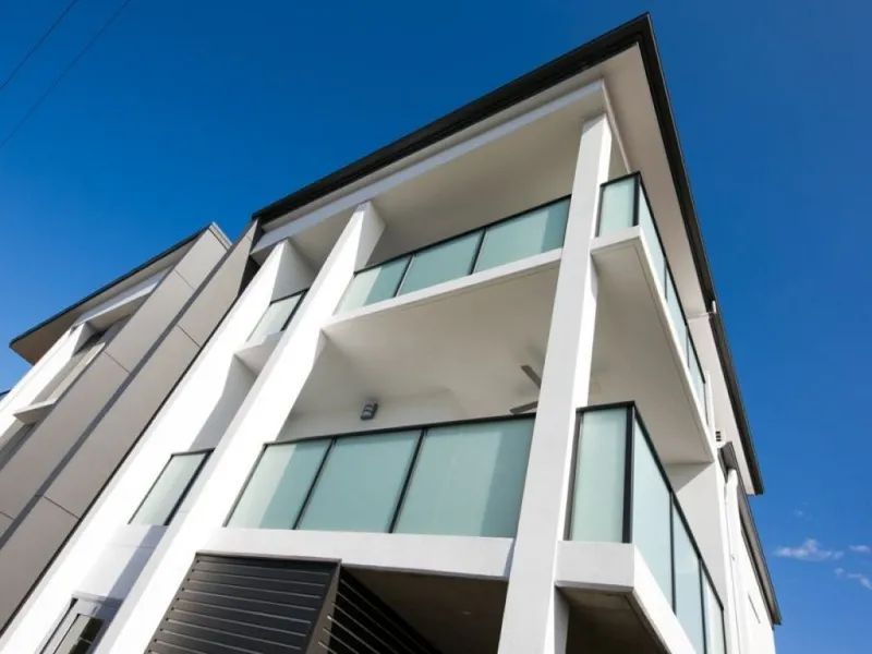 Light, Bright & Modern