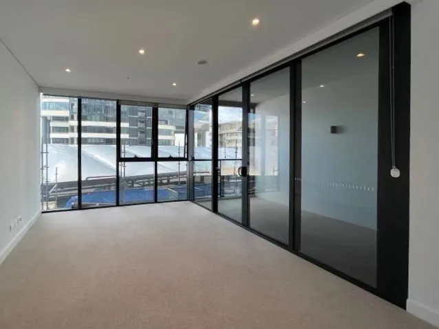 Brand New Spacious One Bedroom Apartment Urgent Sale !!!