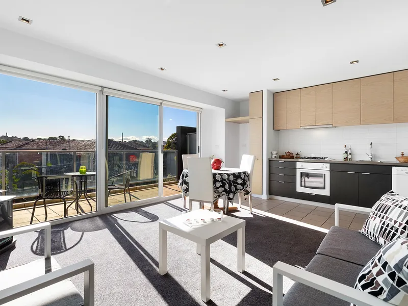 Generously open plan with a huge entertaining terrace