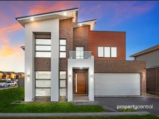 MODERN FOUR BEDROOM HOME WITH MULTIPLE LIVING AREAS