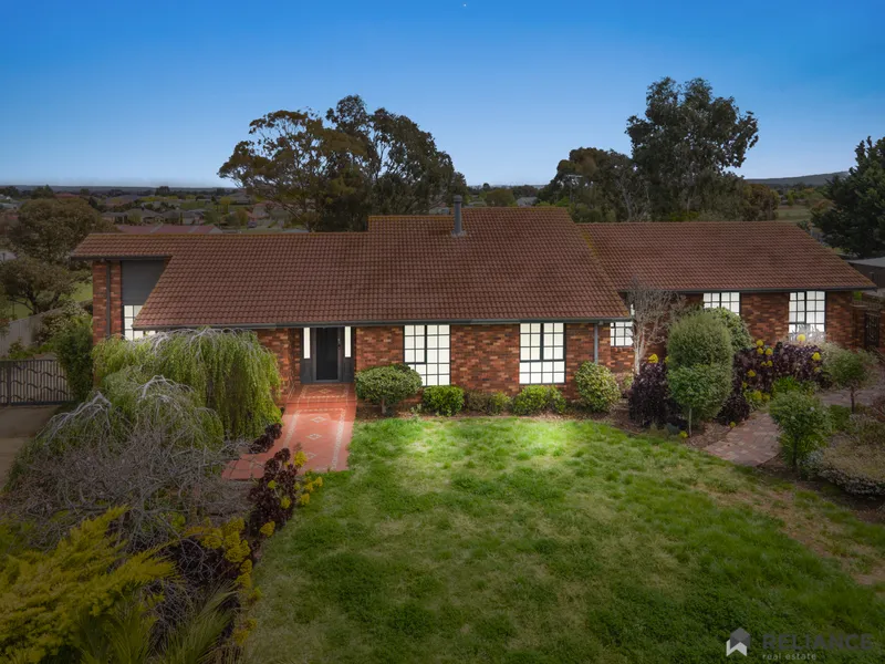 Quality family home on 3492sqm land size!!