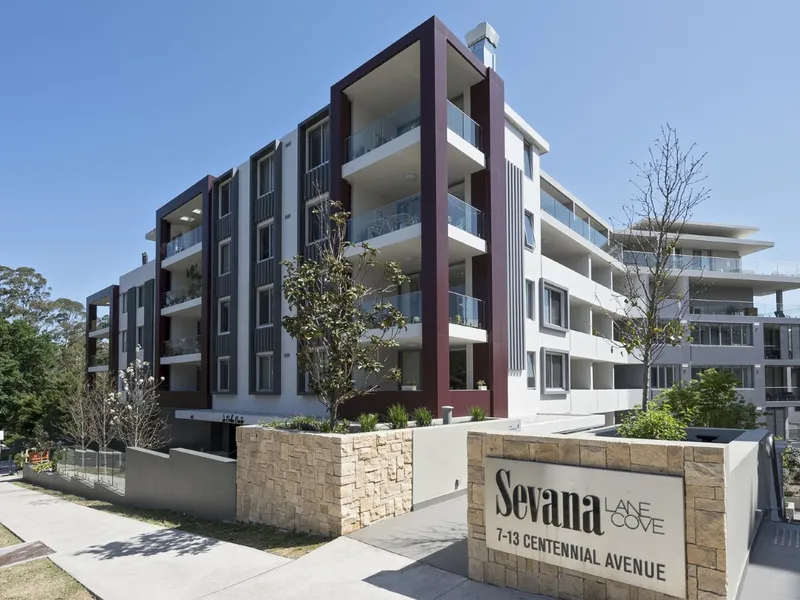 New One Bedroom + Study Modern Apartment in 