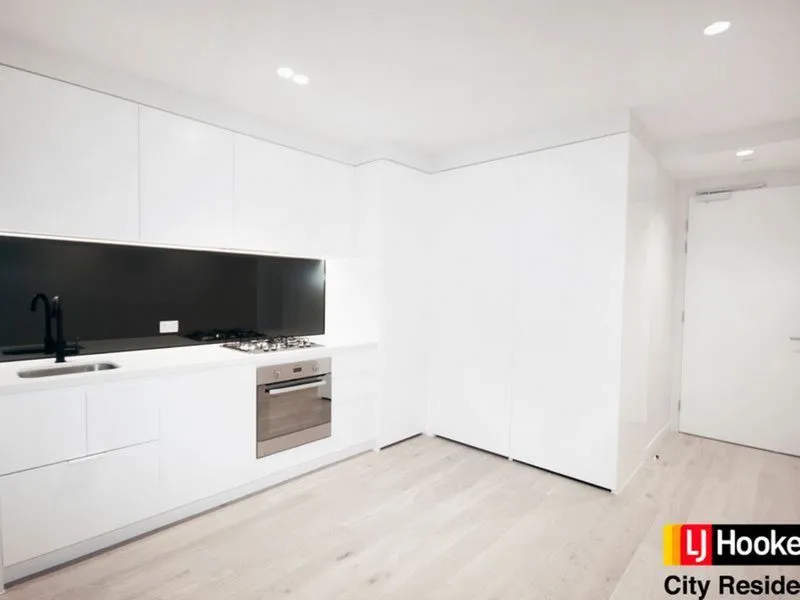 Lighthouse Apartments in CBD for Rent!