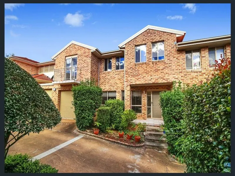 Sleek & Modern Townhouse