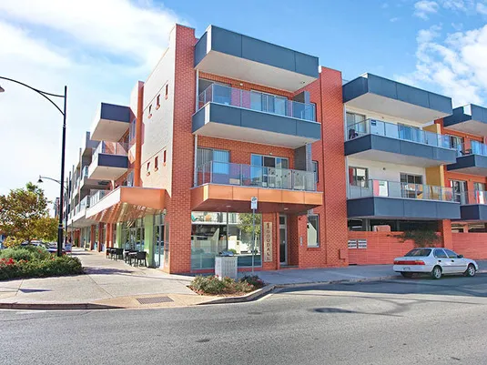 Updated 2 Bedroom Apartment in the heart of Mawson Lakes