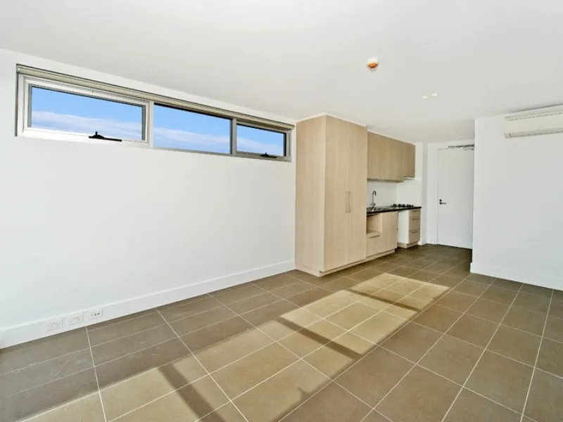 ** DEPOSIT RECEIVED** LEASED BY L J HOOKER BONDI BEACH