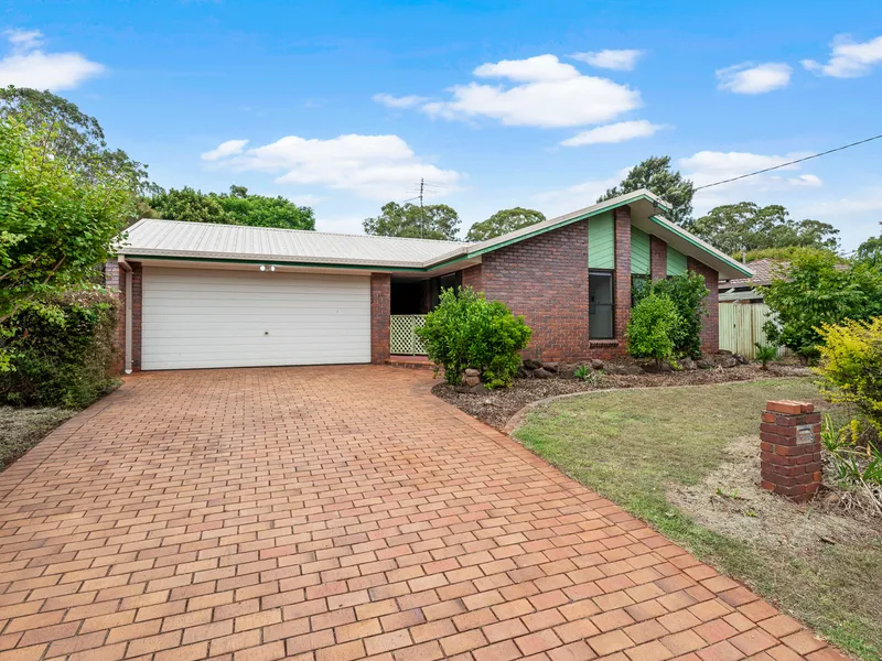 Spacious Family Home Ready for Investing or Nesting!