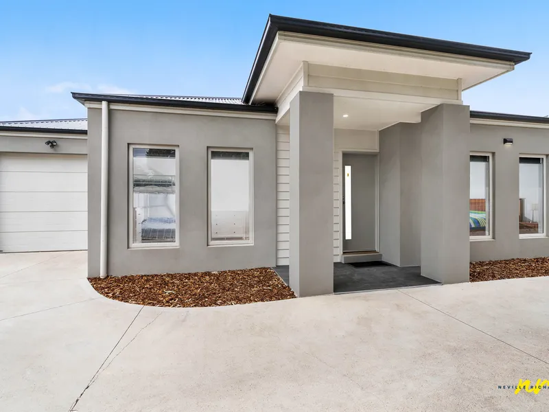 Coastal Townhouse - 400M to the Beach