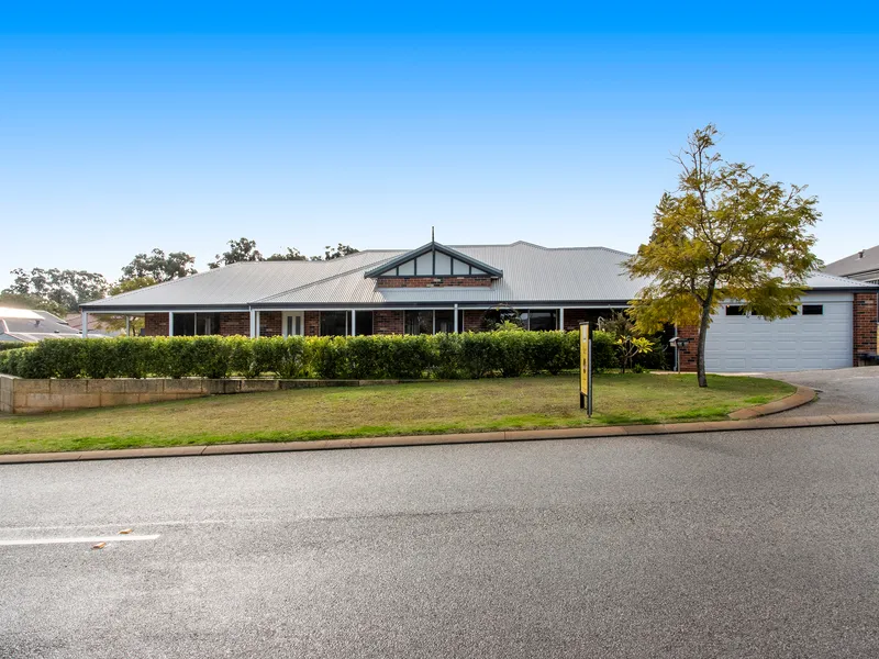 MAGNIFICENT FAMILY RESIDENCE ON MASSIVE 1057sqm BLOCK