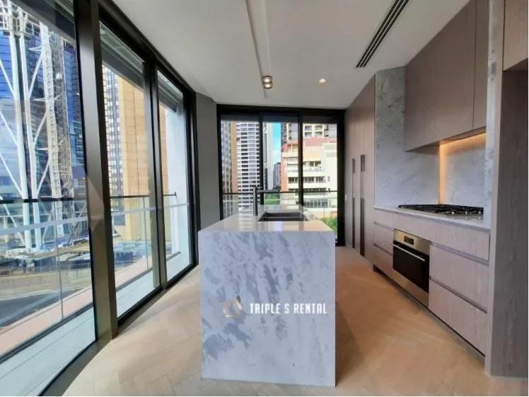 Nearly New & Timber Floor & Luxurious & Secure & The Best Location & Car Space & Wool Carpet in Bedrooms