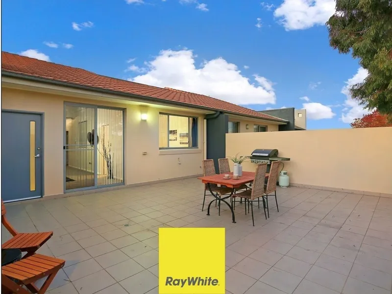 Sought after complex with community facilities