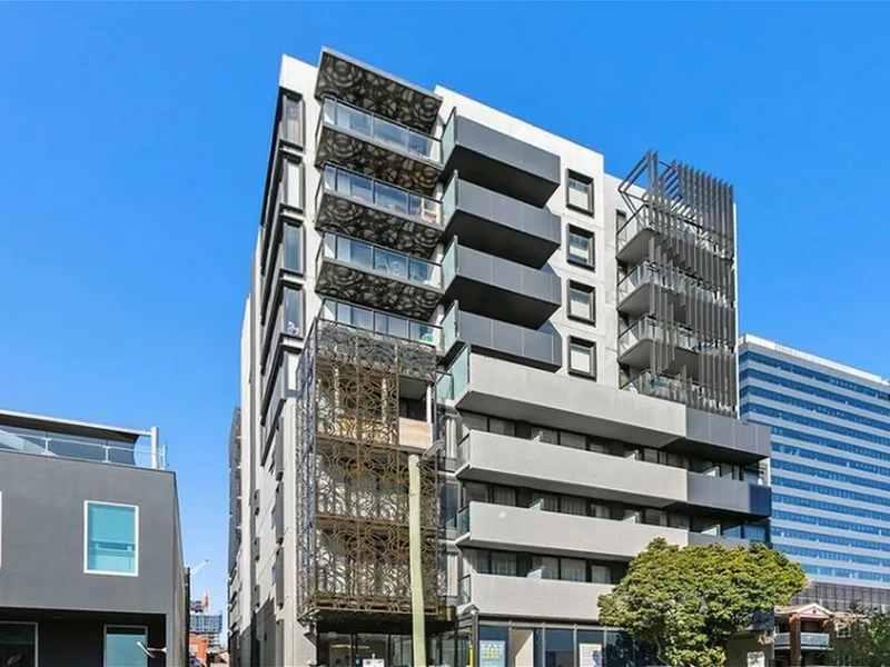 Modern 2-Bedroom Apartment for Rent in Box Hill with Carpark!