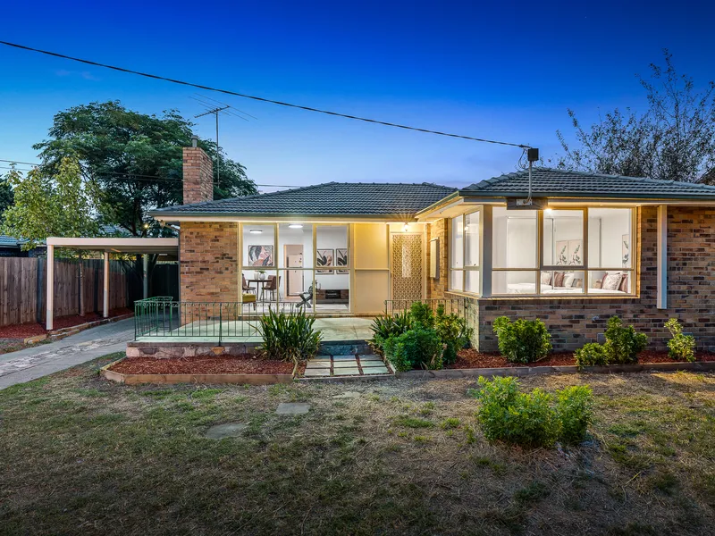 Sun-filled elegance with a self-contained unit