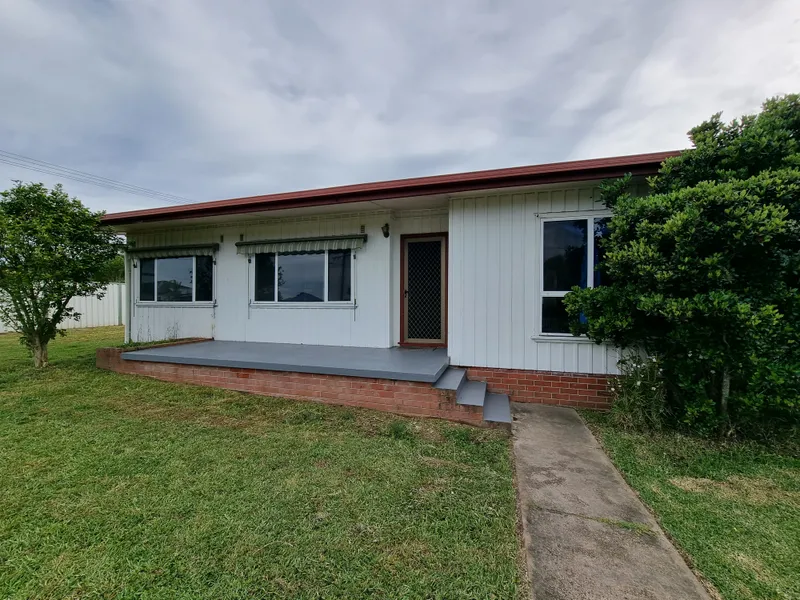 Three Bedroom Home, Cundletown!