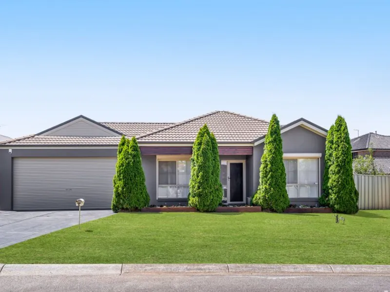 Beautiful home for you at Lakeside Pakenham Estate