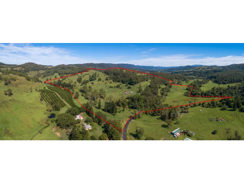 COUNTRY HOMESTEAD ON MAGNIFICENT 180 ACRES