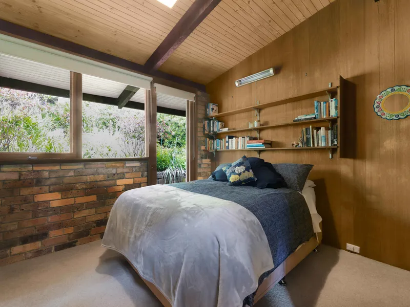 listedAS - Architectural Splendor with Spectacular Views