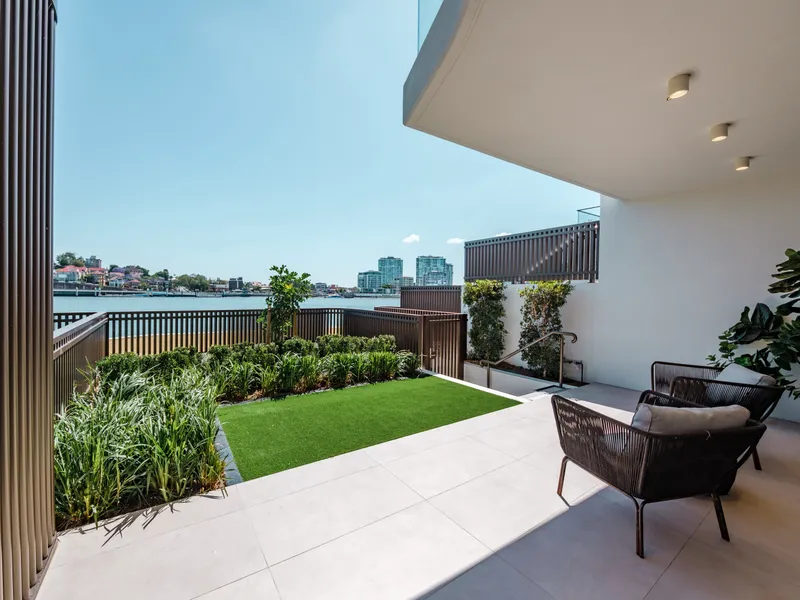 Riverfront Living Ground Floor with a view - In Brisbane's Blue Chip Suburb- North Facing- 241 sqm 3b3b2c.