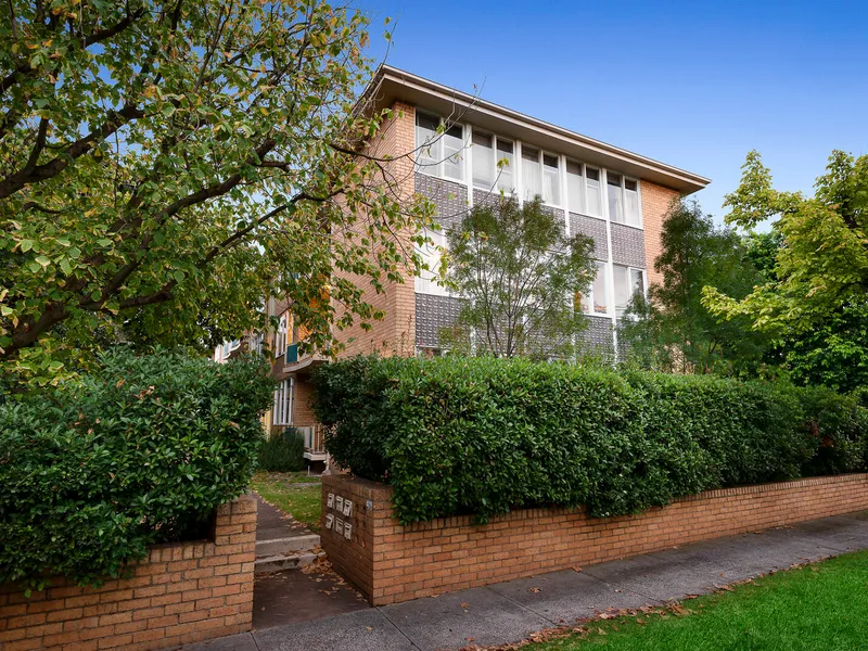 Sunfilled secure first floor apartment