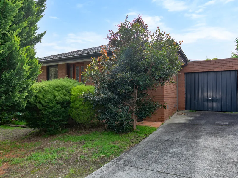 Lovely villa unit in a quiet block!