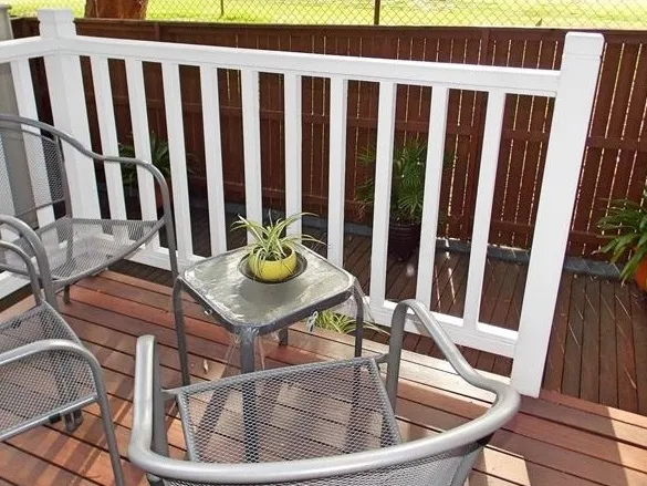 FULLY FURNISHED, SLEEPS 2 TO 3 PEOPLE