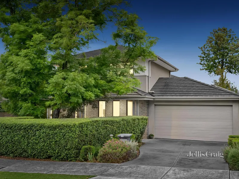 Exceptional contemporary home in immaculate garden surrounds