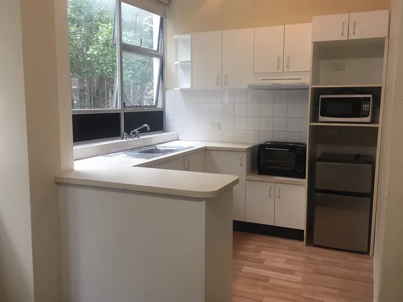 STUDIO IN CENTRAL LOCATION