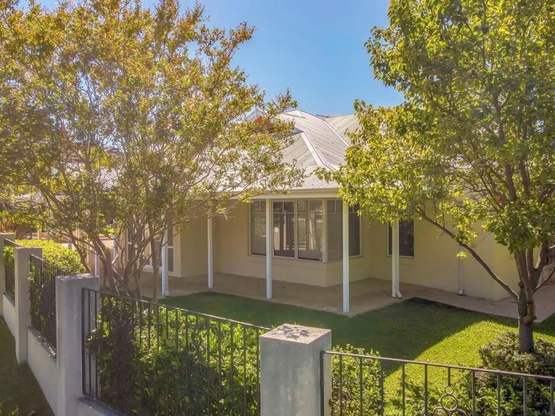 UNDER OFFER - AUCTION CANCELLED - DALKEITH OASIS