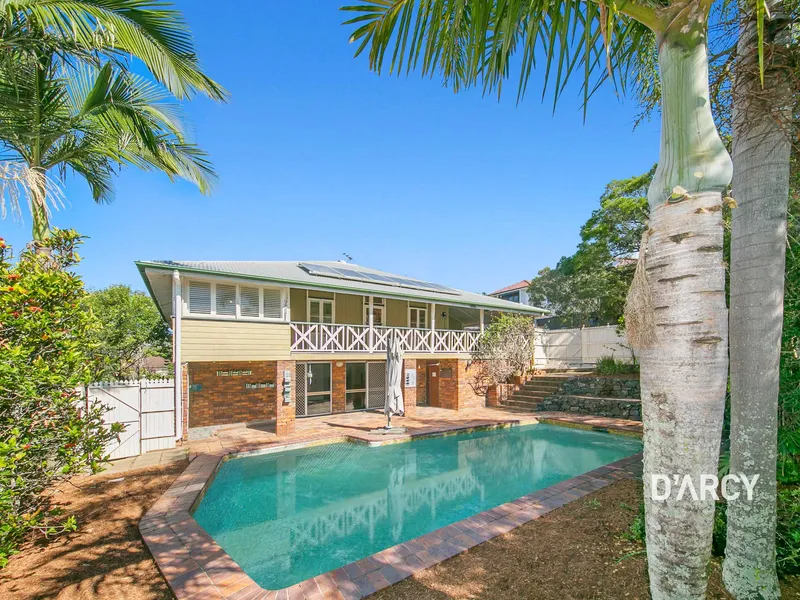 Spacious Family Home with Pool