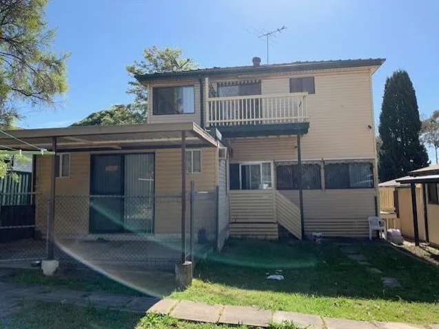 5 Bedroom 2 Storey House plus Granny Flat for family