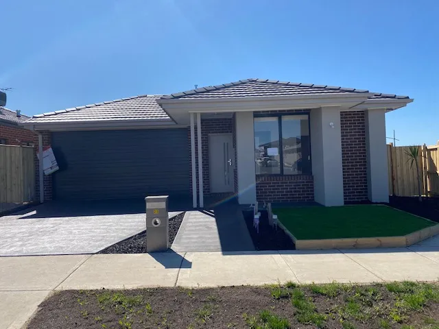 Stunning, Sophisticated & Stylish Home - Merrifield Estate