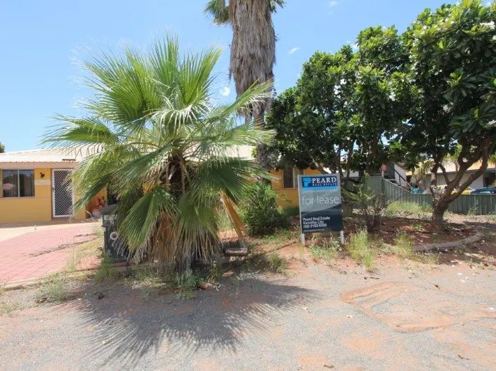 AVAILABLE NOW - 4X 3 WITH POWERED SHED