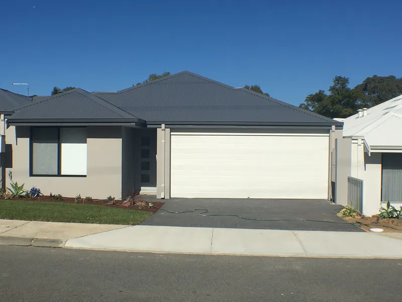 LOCATION - TICK! MODERN - TICK! SPACIOUS - TICK!