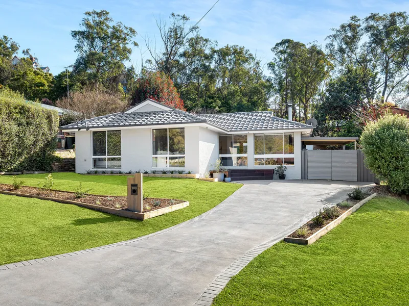 Not A Thing To Do Except Move In – Hazelbrook Beauty!