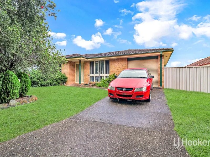 TWO LIVING ROOMS + DUCTED AIR CONDITIONING