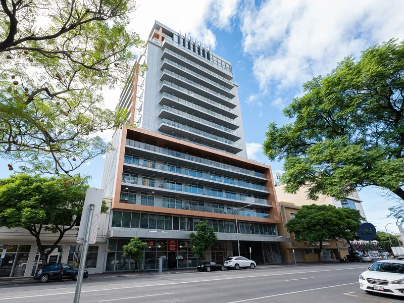 Furnished 2 Bedrooms Apartment In Adelaide CBD