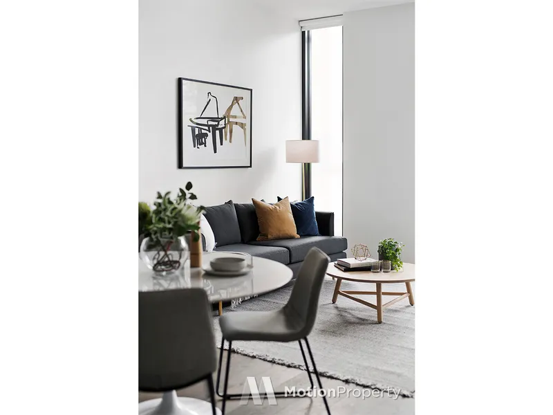 Oakleigh living at it's finest!